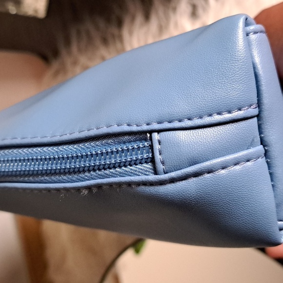 Salvatore Ferragamo for Turkish Airlines Business Class Toiletry Bag - Picture 14 of 14